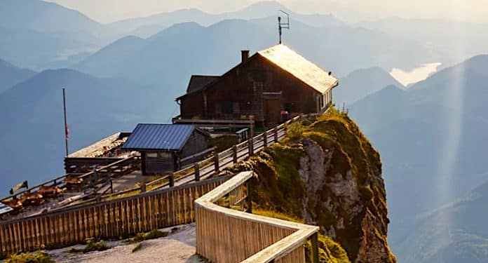 Fressnapf Gewinnspiel: Österreich Urlaub für zwei Personen gewinnen Fressnapf Gewinnspiel: Österreich Urlaub für zwei Personen gewinnen