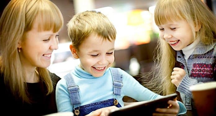 Bundesregierung: „Cyberfibel“ Magazin komplett kostenlos bestellen Bundesregierung: „Cyberfibel“ Magazin komplett kostenlos bestellen