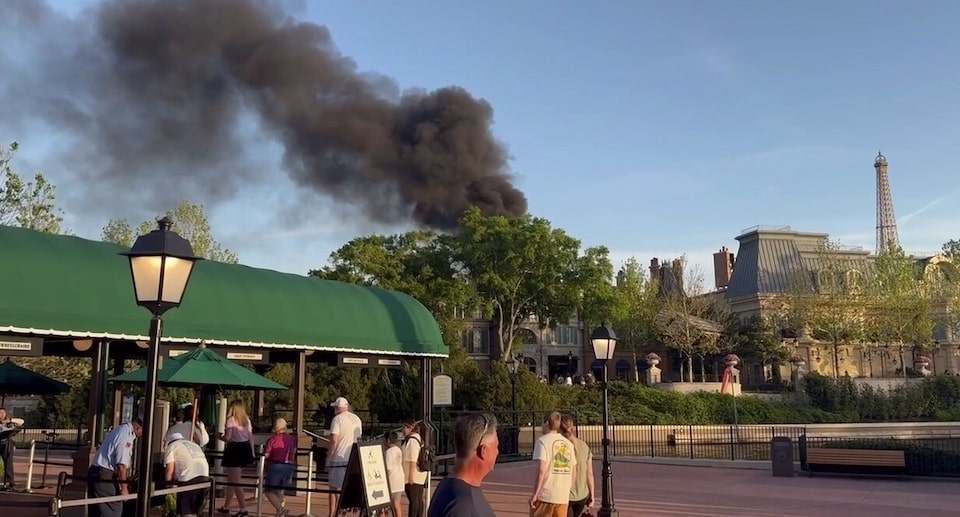 Walt Disney World Epcot Feuer 2025