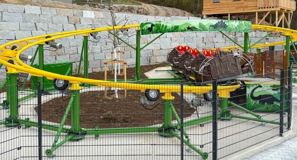 Edelwies Erlebnispark Dinoachterbahn