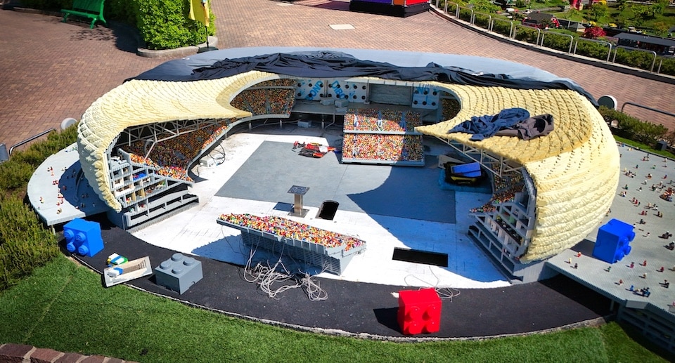 LEGOLAND Deutschland feiert LEGO Allianz Arena