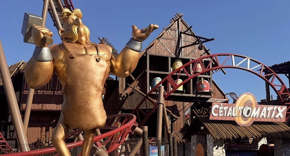 Parc Astérix Achterbahn „Cétautomatix“