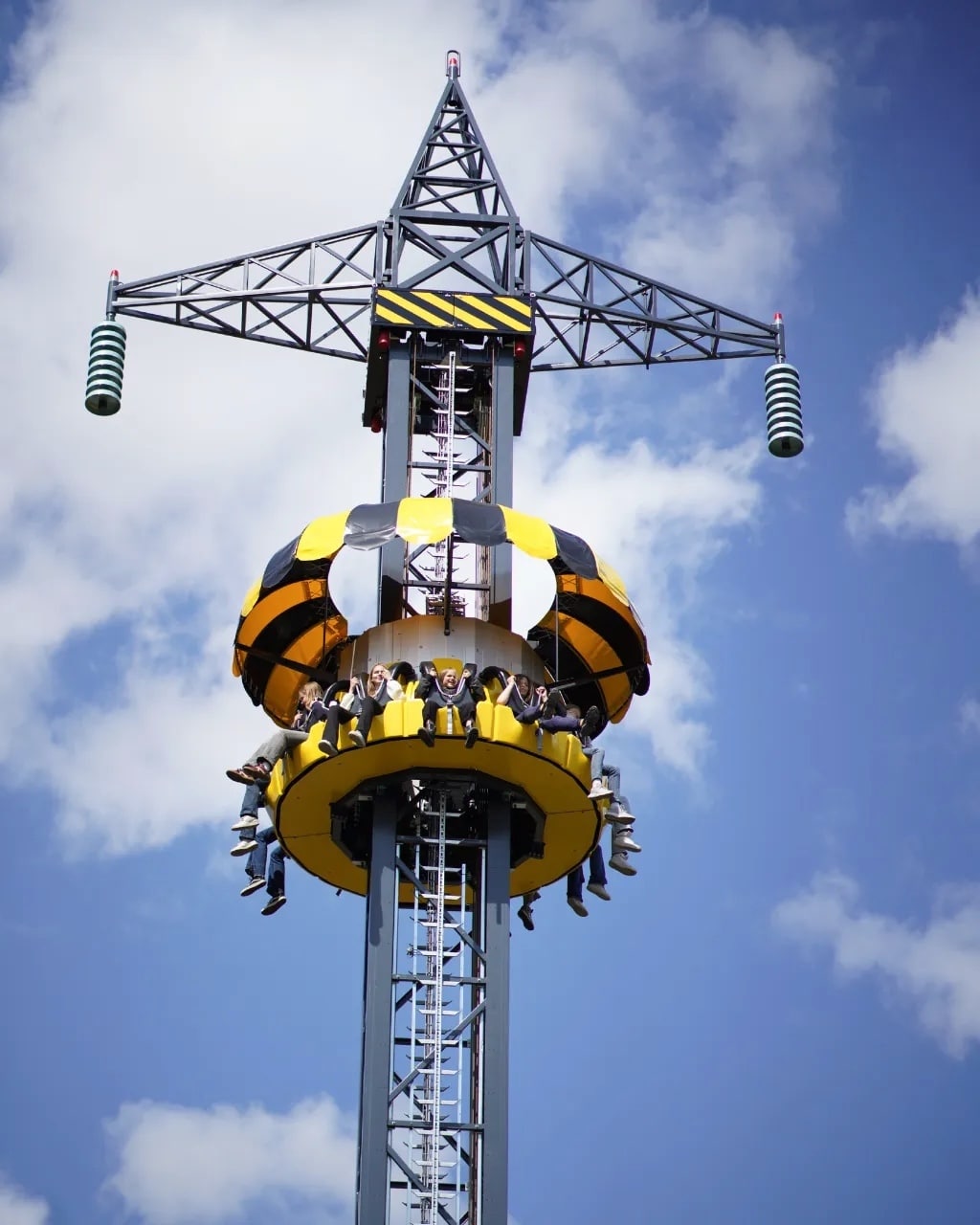 Freizeitpark Hunderfossen Free-Fall-Tower „Høyspent“