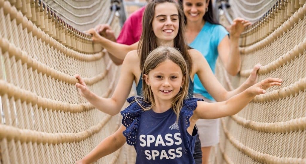 Erlebnisholzkugel Gutschein Familienkarte mit 50 Prozent Rabatt