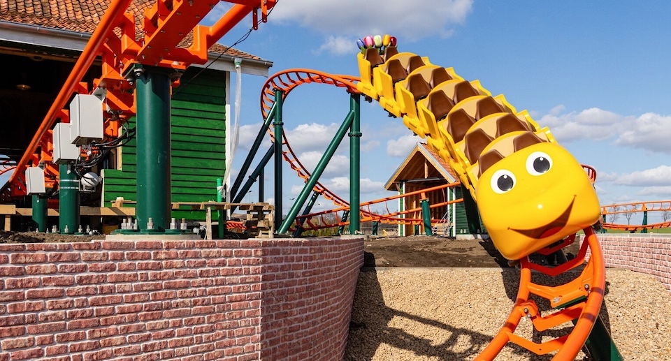Holland-Park eröffnet neue Familien-Achterbahn „Klompi“
