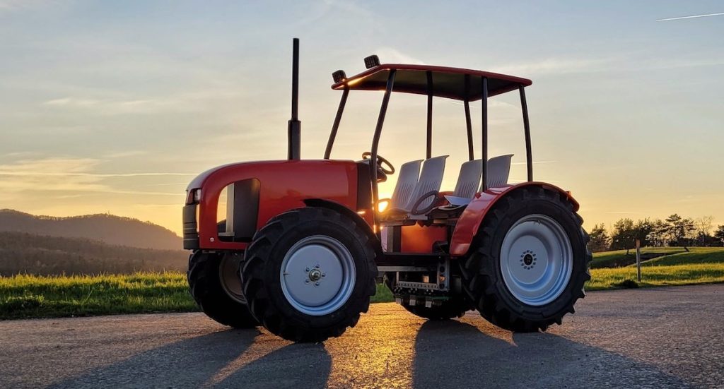 Schloss Dankern: Trecker Tour markiert technologischen Meilenstein